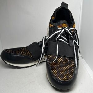 Yoki Leopard Print Fashion Athletic Sneaker Shoes Size 6